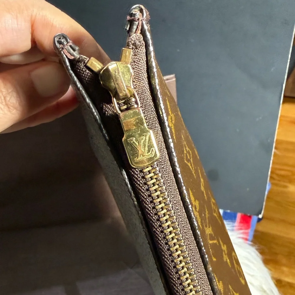 Louis Vuitton Poche Document Case for Ipad Laptop with free duster & Paperbag